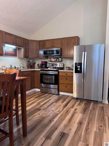 349 Rockcastle Lakeshore Dr # 4-7B, Cadiz, KY 42211