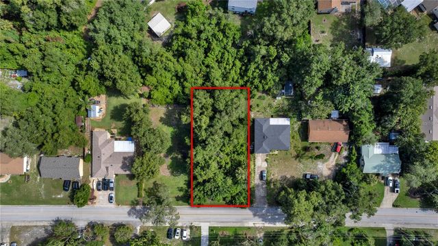 132 COLOMBA ROAD, Debary, FL 32713