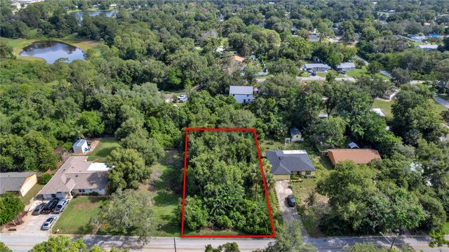 132 COLOMBA ROAD, Debary, FL 32713