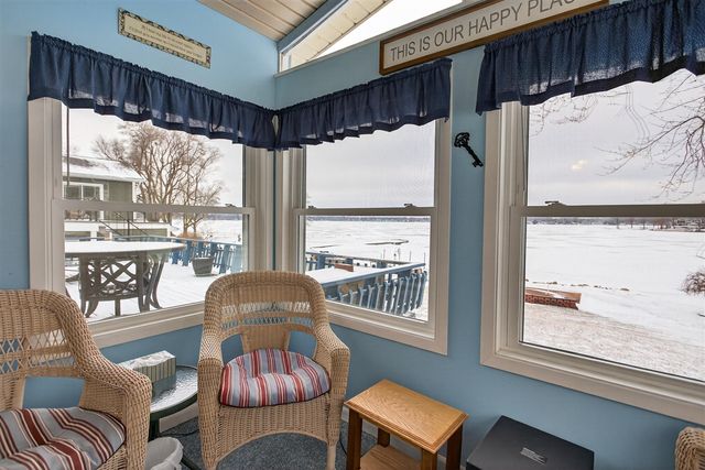 106 Hilltop Court, Brooklyn, MI 49230