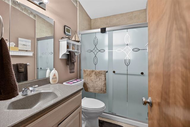 106 Hilltop Court, Brooklyn, MI 49230