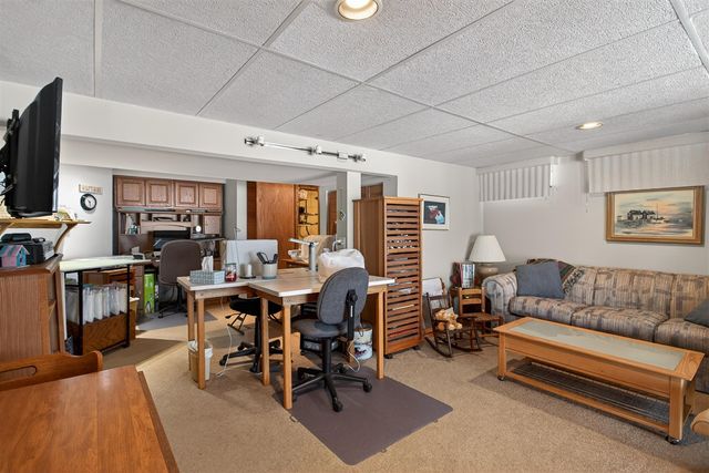 106 Hilltop Court, Brooklyn, MI 49230