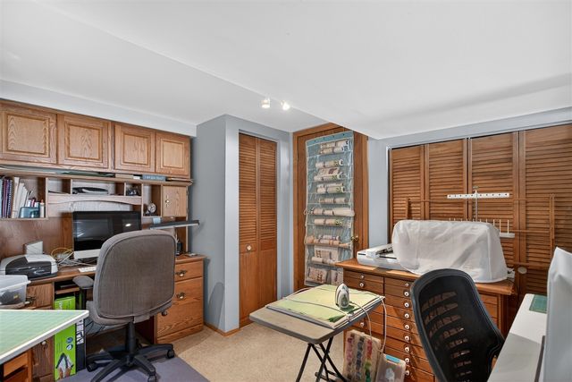 106 Hilltop Court, Brooklyn, MI 49230