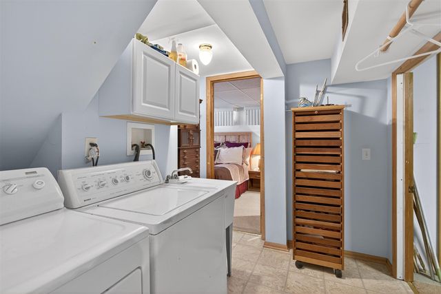 106 Hilltop Court, Brooklyn, MI 49230