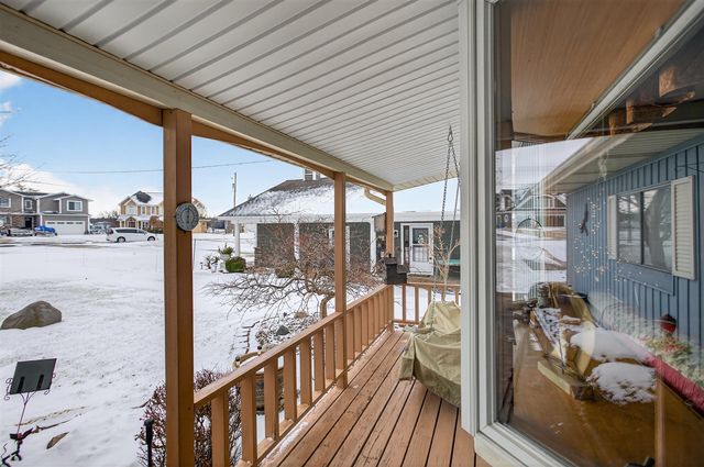 106 Hilltop Court, Brooklyn, MI 49230