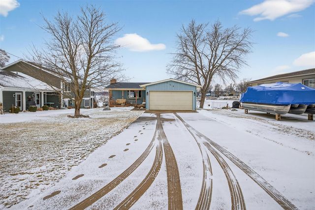 106 Hilltop Court, Brooklyn, MI 49230