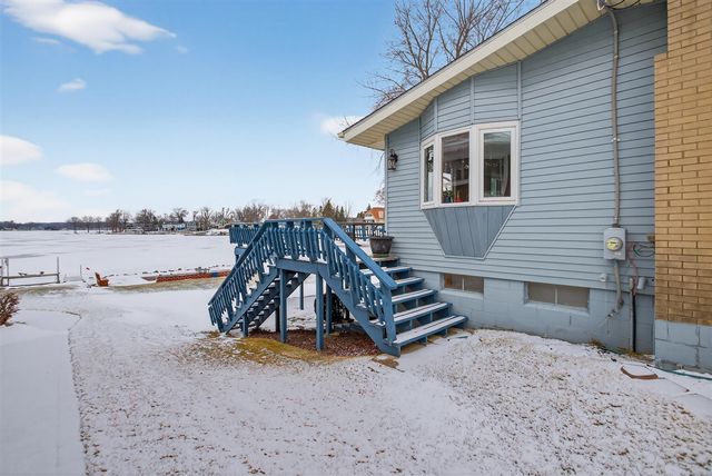 106 Hilltop Court, Brooklyn, MI 49230