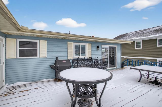 106 Hilltop Court, Brooklyn, MI 49230