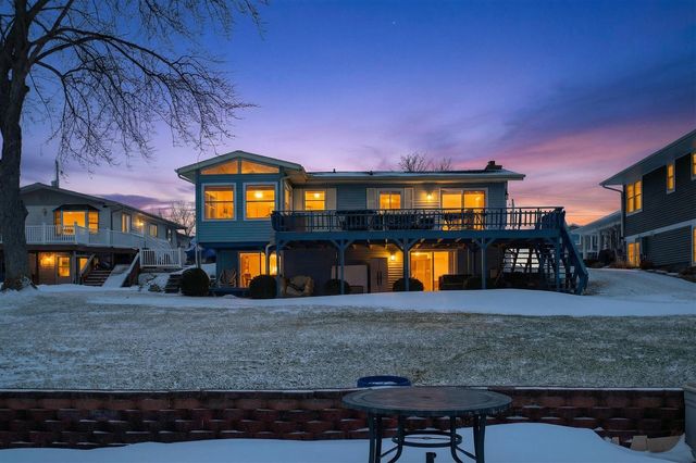 106 Hilltop Court, Brooklyn, MI 49230