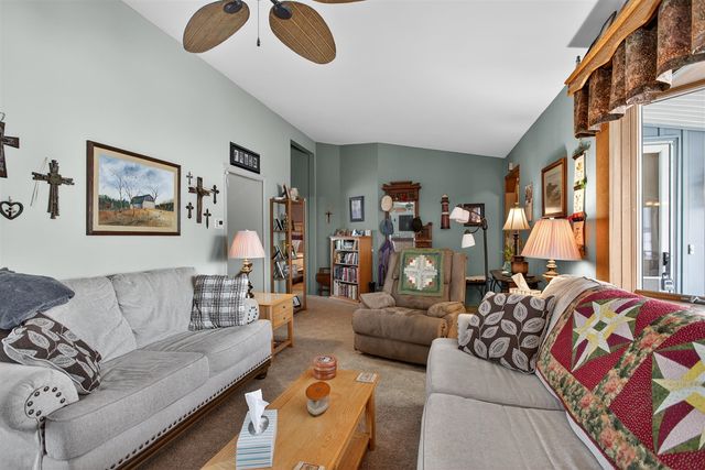 106 Hilltop Court, Brooklyn, MI 49230