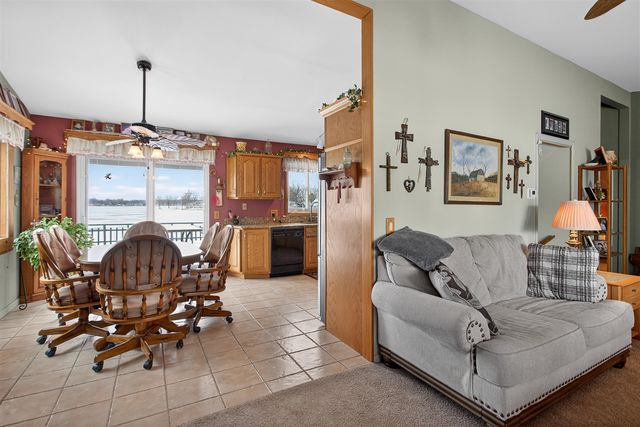 106 Hilltop Court, Brooklyn, MI 49230