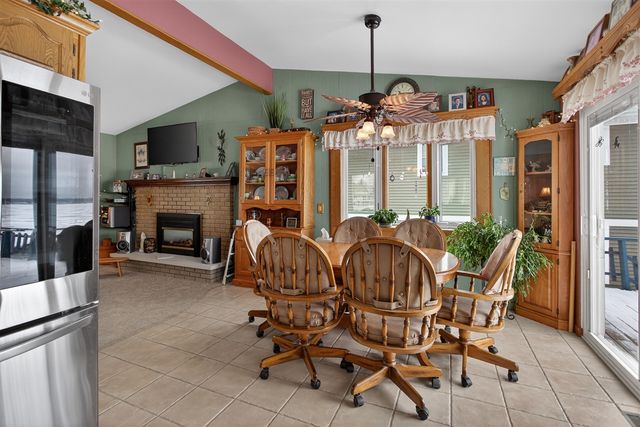 106 Hilltop Court, Brooklyn, MI 49230