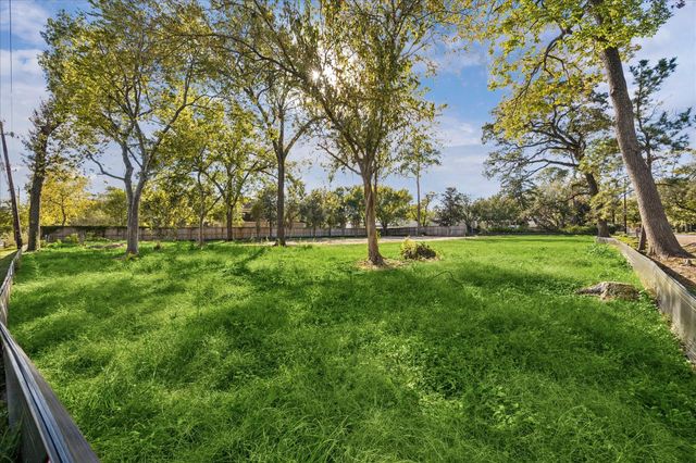 12003 Tall Oaks Street, Houston, TX 77024