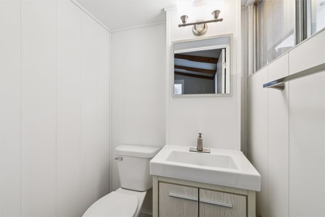 1000 Parkhill Drive, Norwalk, IA 50211