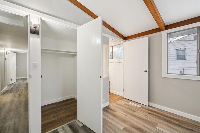 1000 Parkhill Drive, Norwalk, IA 50211