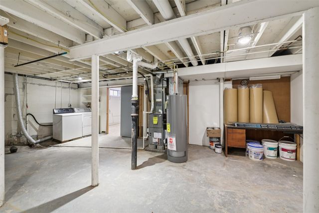 1000 Parkhill Drive, Norwalk, IA 50211