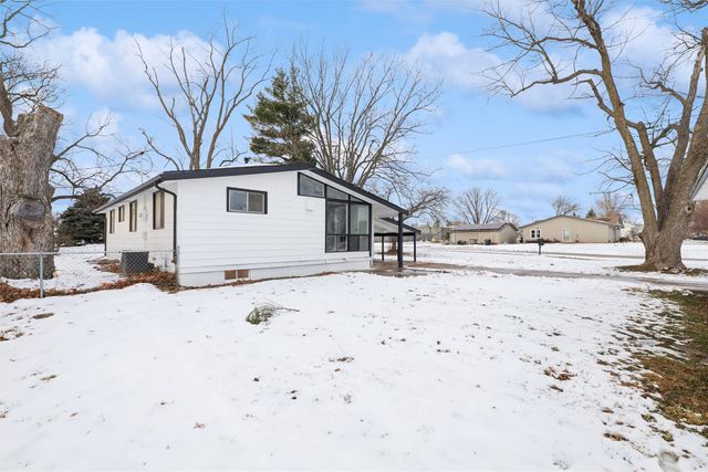 1000 Parkhill Drive, Norwalk, IA 50211