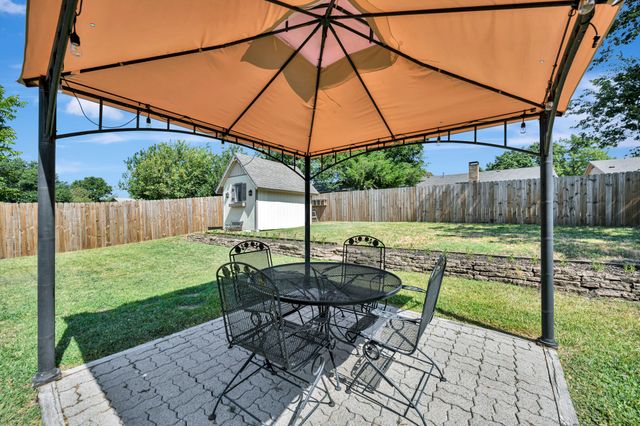 6453 Starnes Road, Watauga, TX 76148