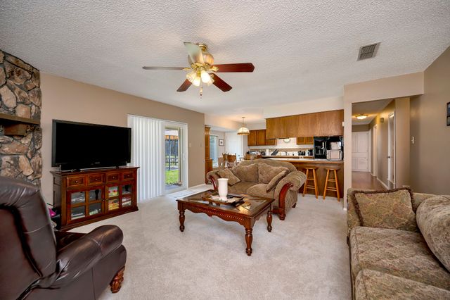 6453 Starnes Road, Watauga, TX 76148