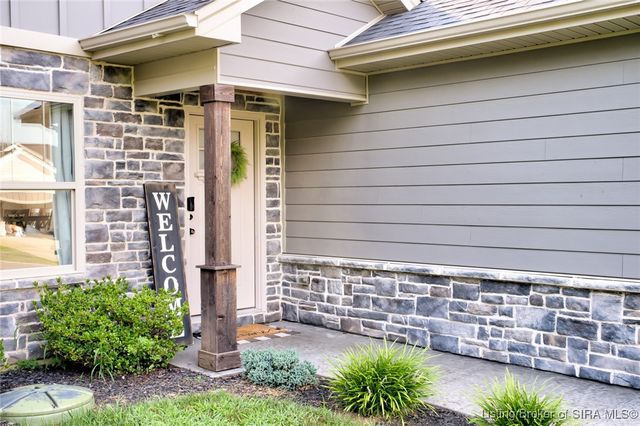 5501 Limestone Creek Drive, Charlestown, IN 47111