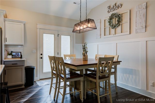 5501 Limestone Creek Drive, Charlestown, IN 47111