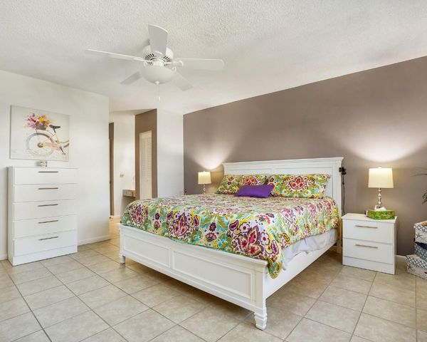 4770 NW 21st Street 305, Lauderhill, FL 33313