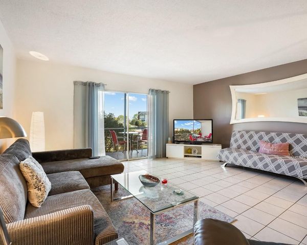 4770 NW 21st Street 305, Lauderhill, FL 33313