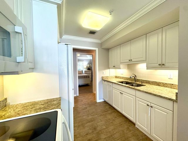 300 S Ocean Boulevard N-22, Delray Beach, FL 33483