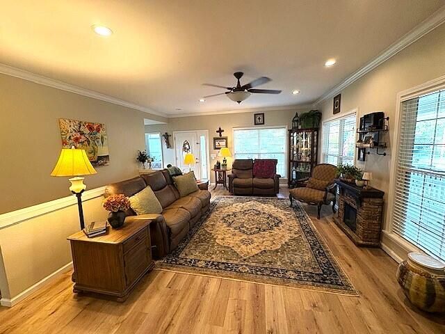 115 W Sycamore Street, Monett, MO 65708