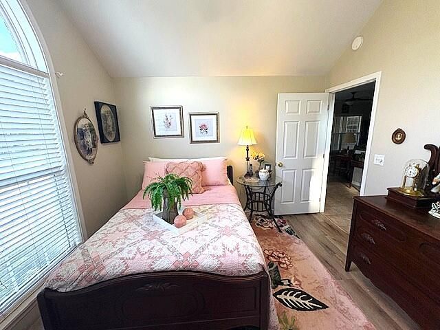 115 W Sycamore Street, Monett, MO 65708