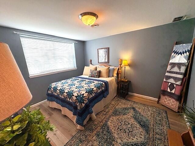 115 W Sycamore Street, Monett, MO 65708