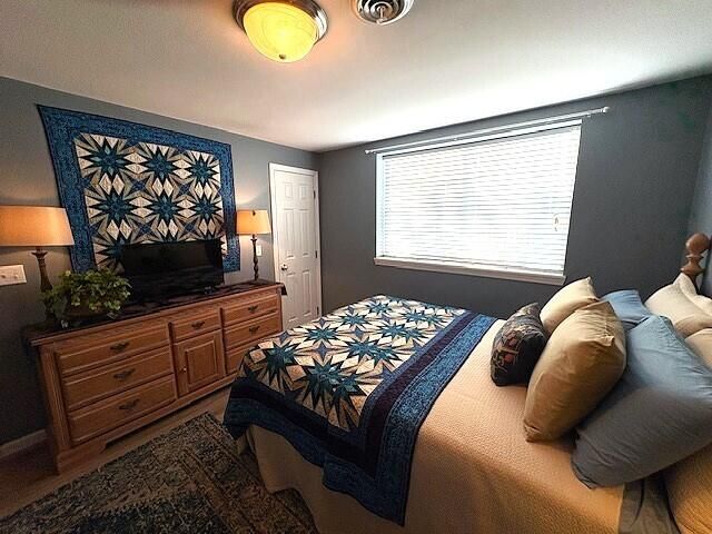 115 W Sycamore Street, Monett, MO 65708