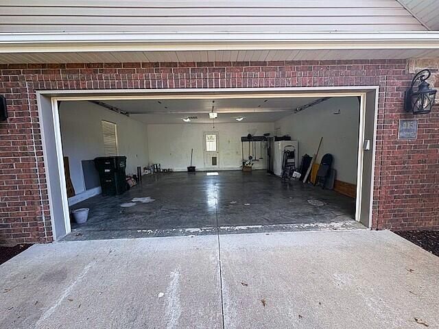 115 W Sycamore Street, Monett, MO 65708