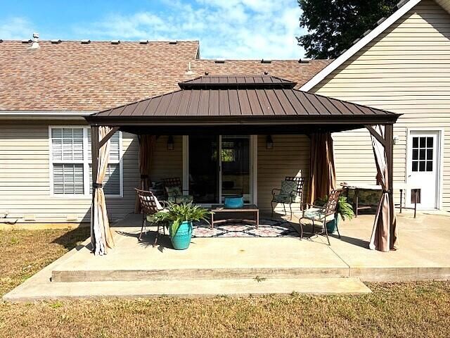 115 W Sycamore Street, Monett, MO 65708