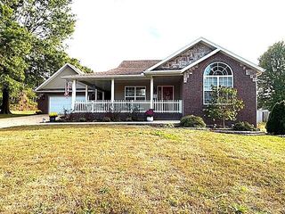 115 W Sycamore Street, Monett, MO 65708