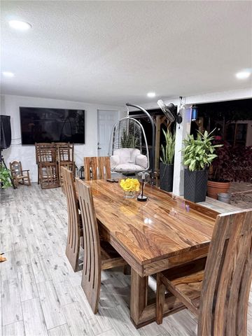 2719 W BRADDOCK STREET, Tampa, FL 33607