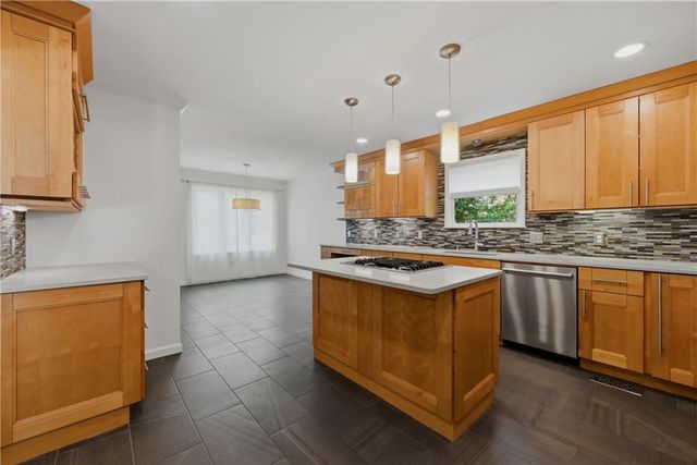5118 New Bedford Place, Marietta, GA 30068
