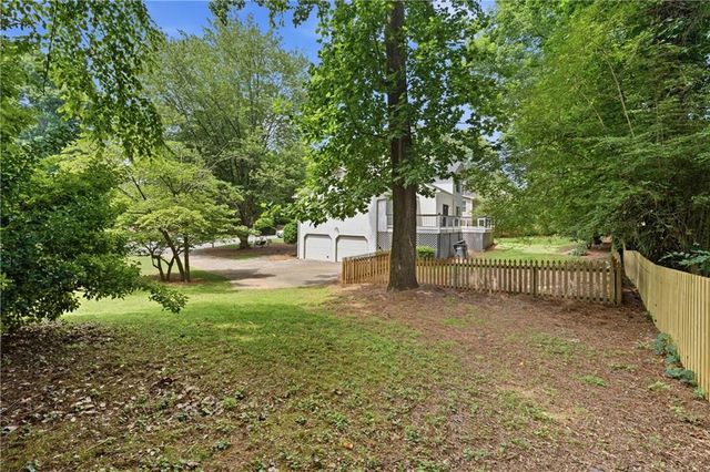 5118 New Bedford Place, Marietta, GA 30068