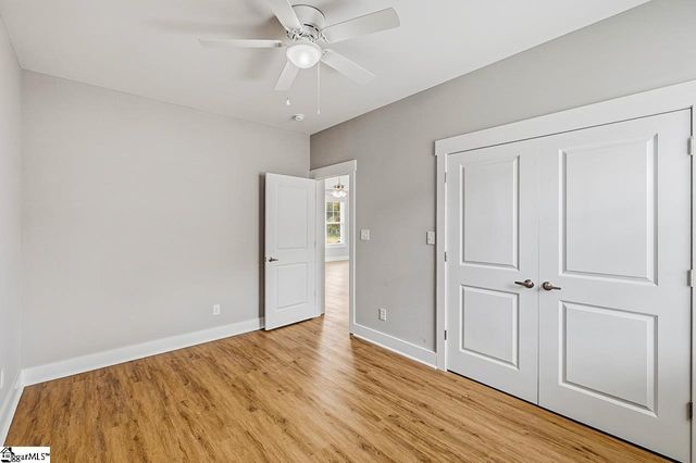 215 W Durst Avenue, Greenwood, SC 29646
