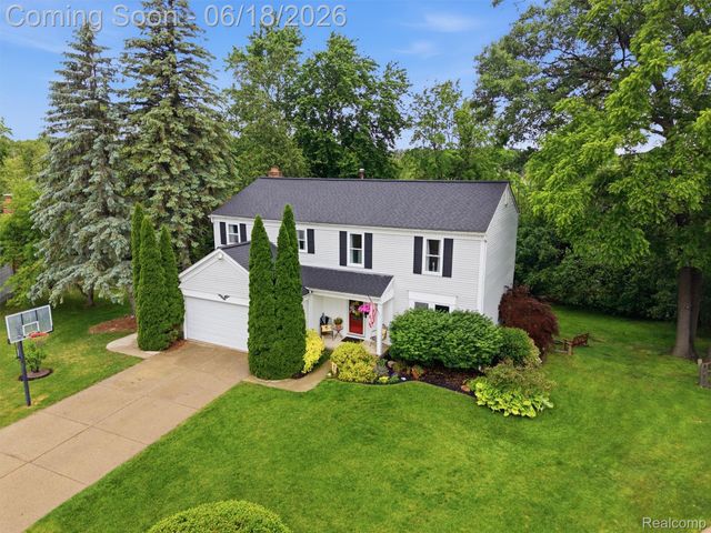 2600 Millcrest Court, Orion Charter Township, MI 48360