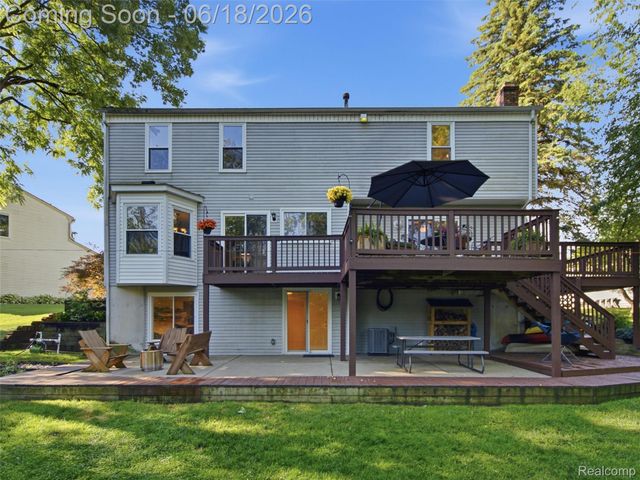 2600 Millcrest Court, Orion Charter Township, MI 48360