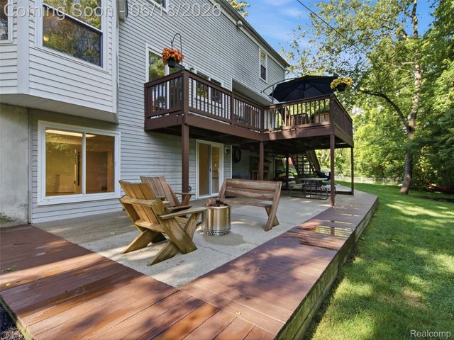 2600 Millcrest Court, Orion Charter Township, MI 48360