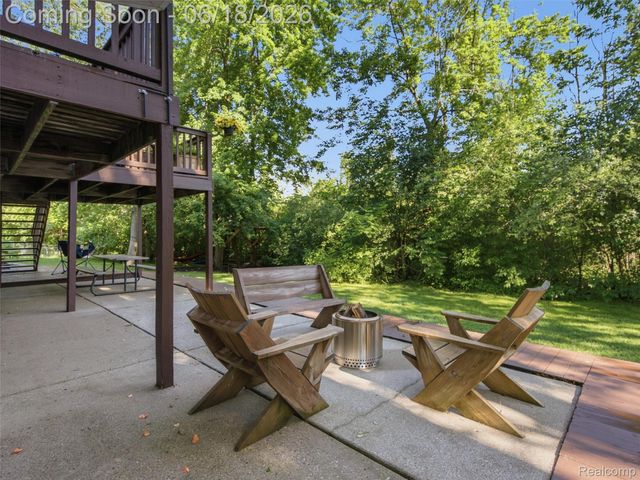 2600 Millcrest Court, Orion Charter Township, MI 48360