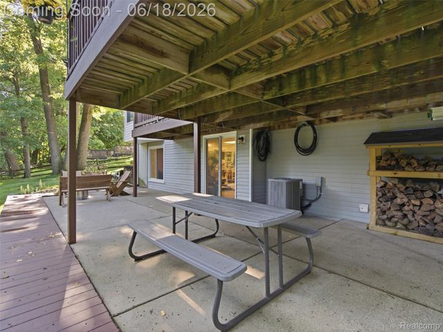 2600 Millcrest Court, Orion Charter Township, MI 48360