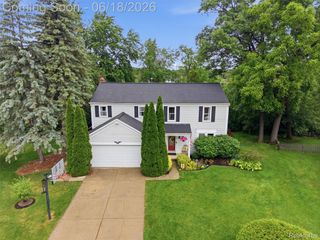 2600 Millcrest Court, Orion Charter Township, MI 48360