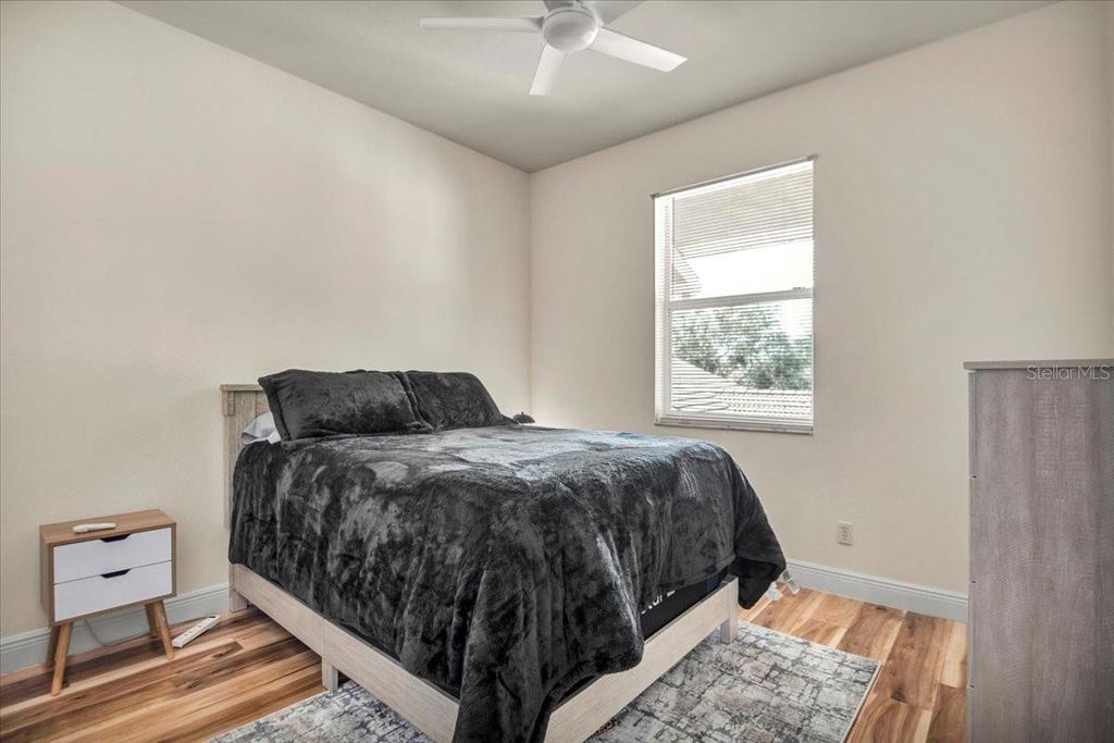 Image 11 of property listing at 1003 FAIRWAYCOVE LANE 205, Bradenton, FL 34212