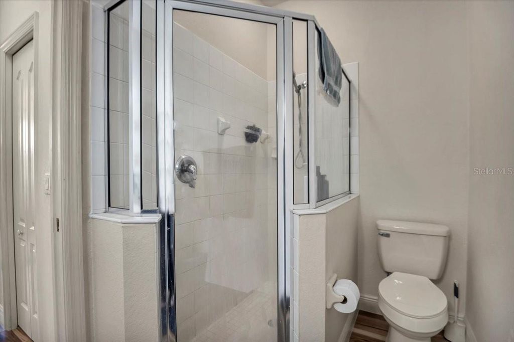 Image 16 of property listing at 1003 FAIRWAYCOVE LANE 205, Bradenton, FL 34212