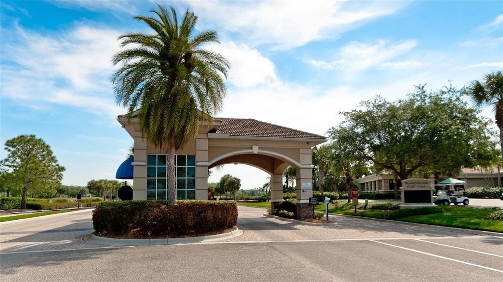Image 26 of property listing at 1003 FAIRWAYCOVE LANE 205, Bradenton, FL 34212