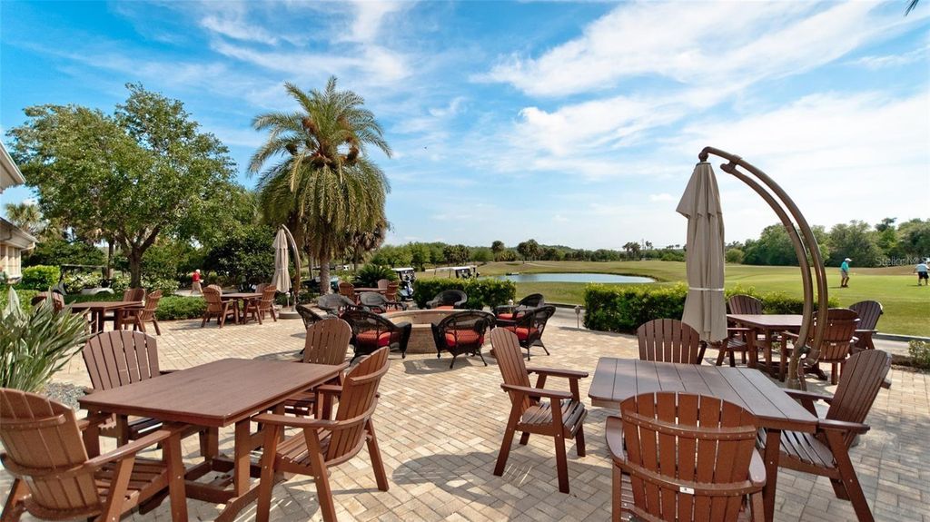 Image 47 of property listing at 1003 FAIRWAYCOVE LANE 205, Bradenton, FL 34212
