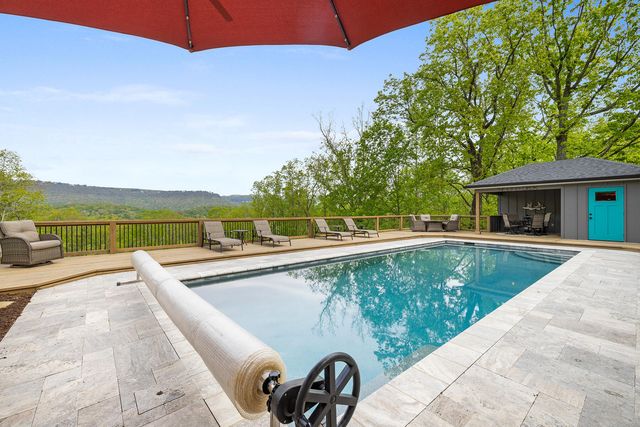 5977 Crestview Drive, Hixson, TN 37343